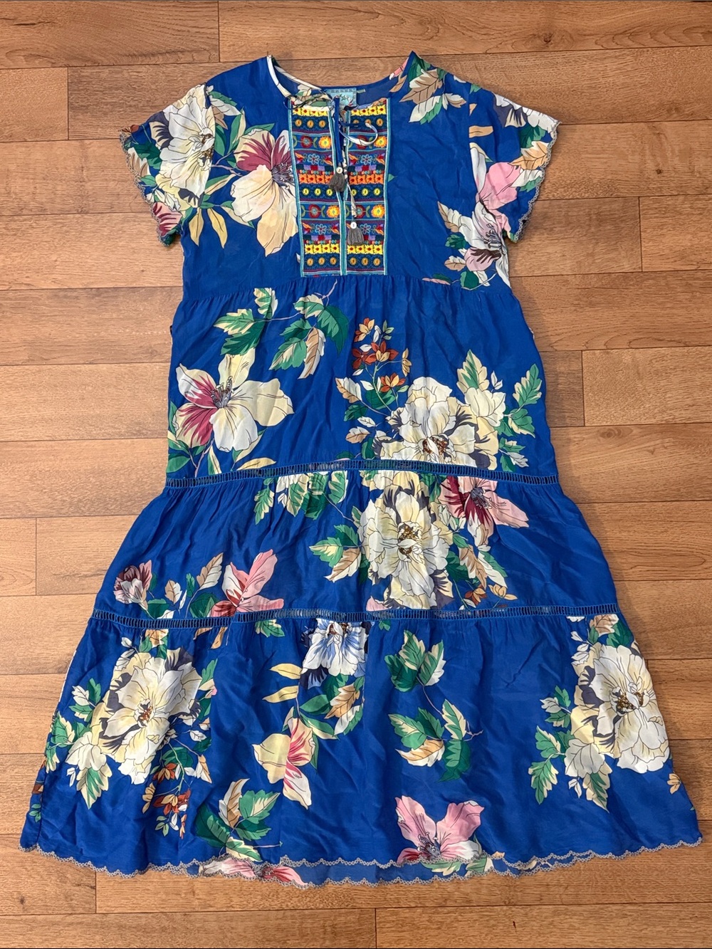 Johnny Was Size Small Dress Floral Print Tropical Resortwear Feminine Pretty S